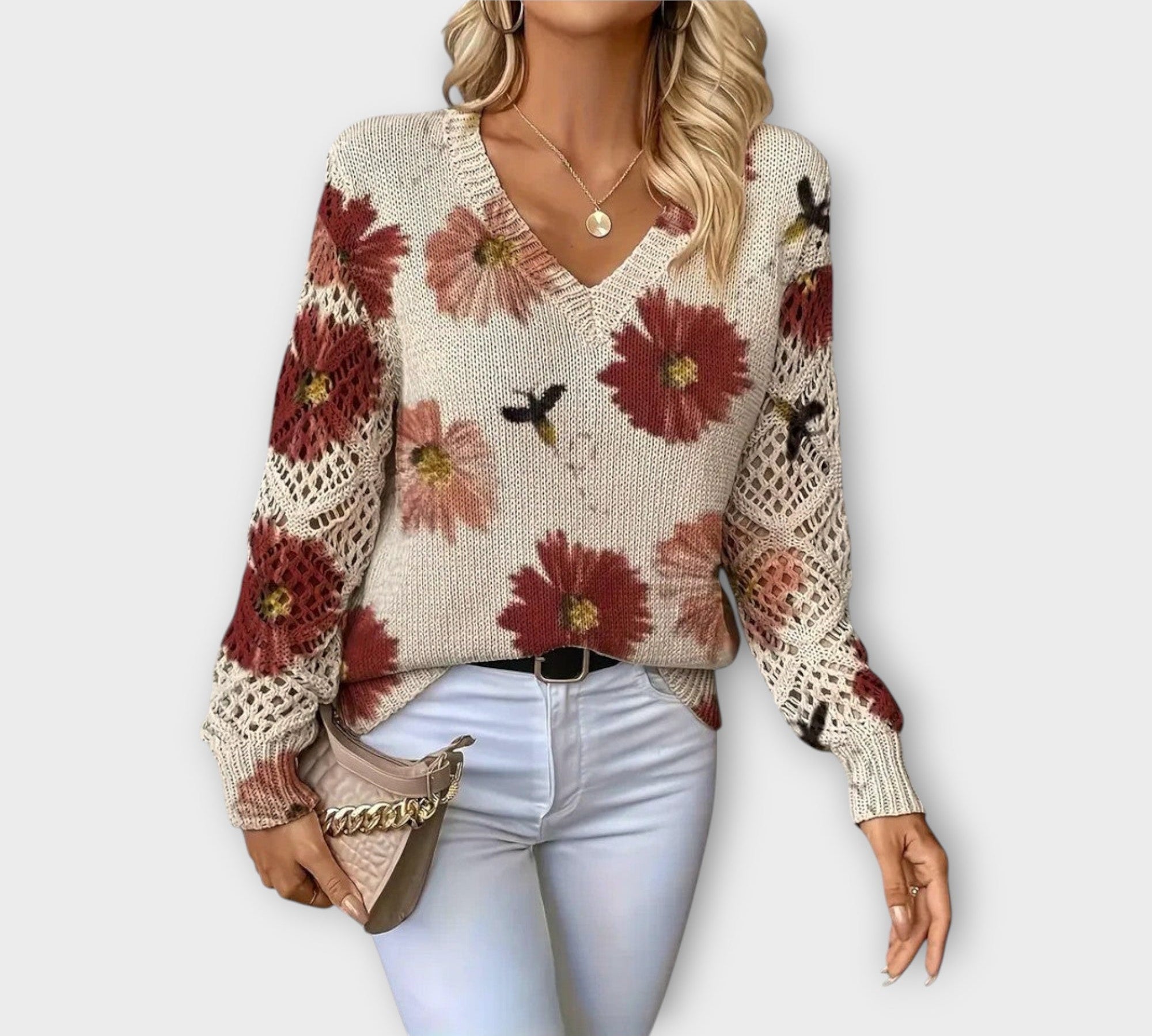 Pleteni Pulover s Čipkastim Detaljima