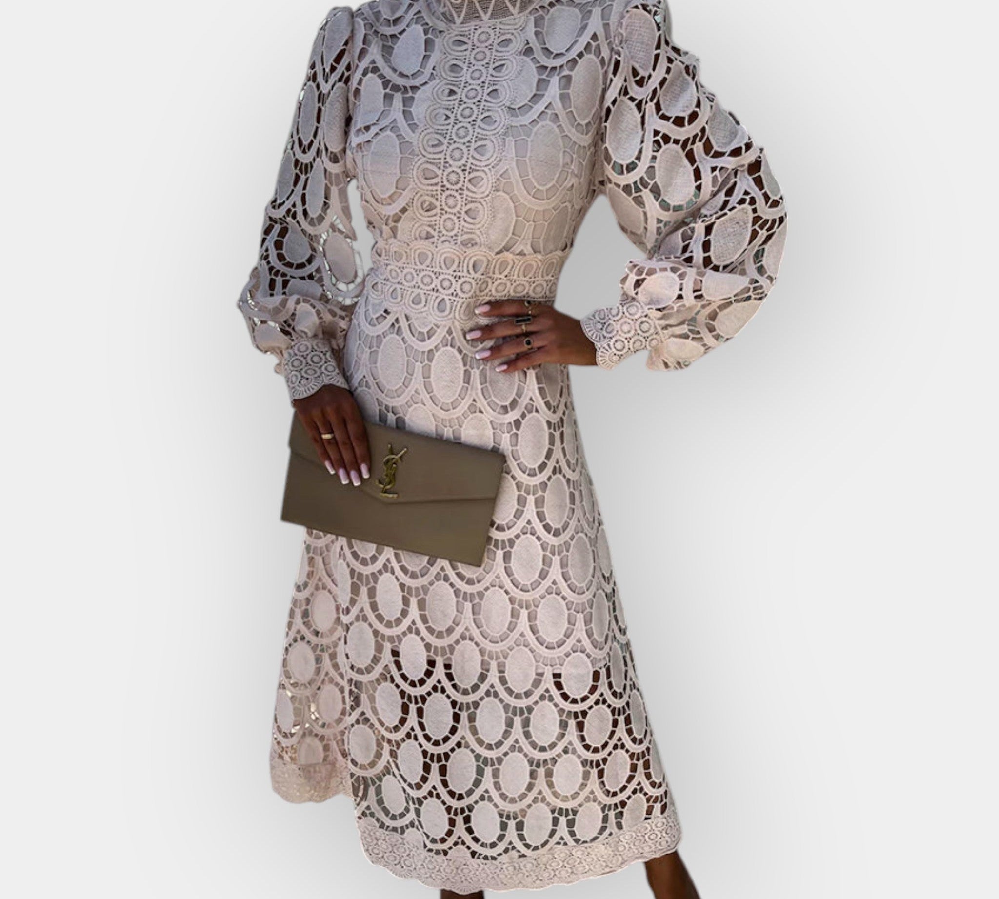 Romantična haljina s detaljima od čipke