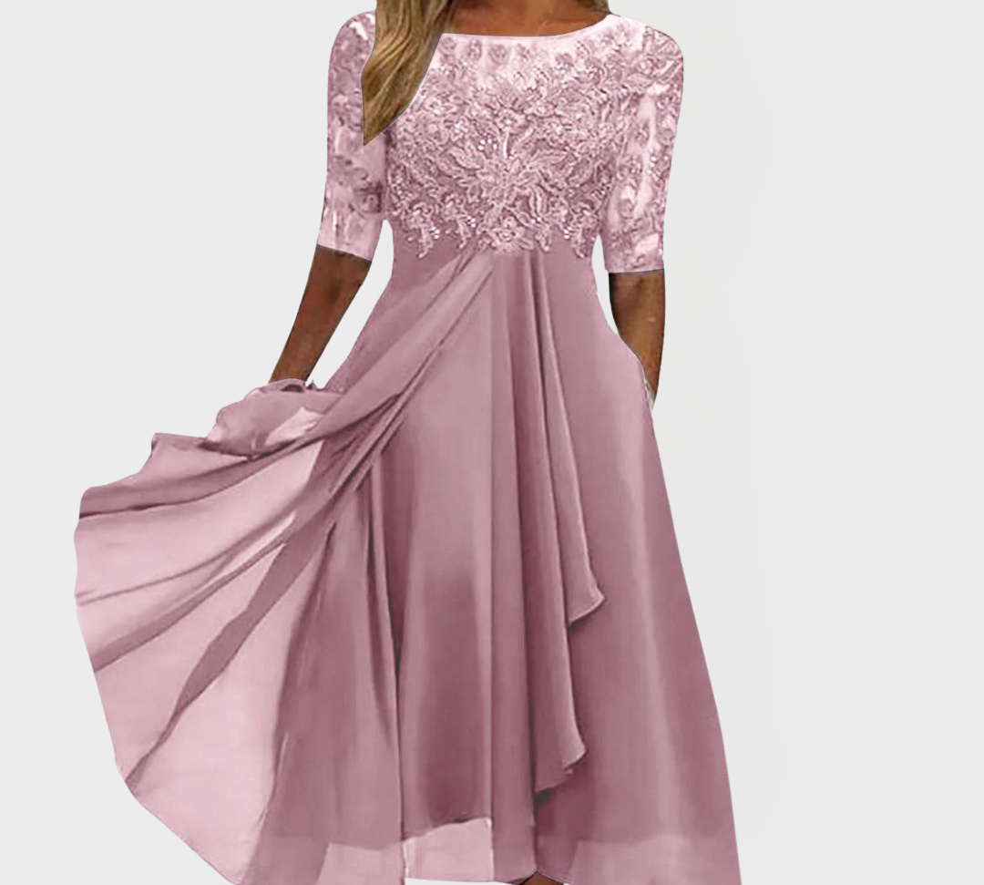 Ručno Isfurano Odjeće s Čipkom i Romantičnim Duhom