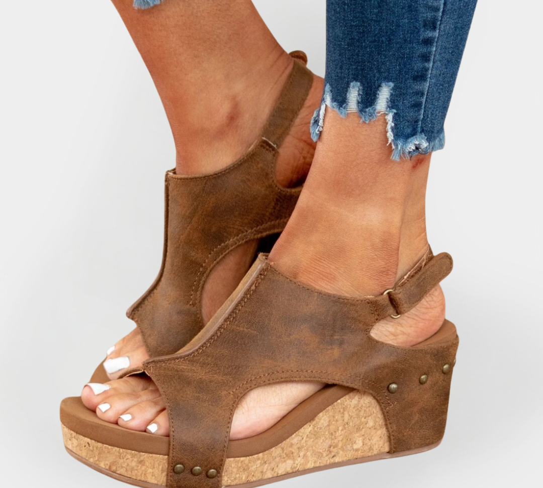 sandale od antilopa s podignutom tabanom