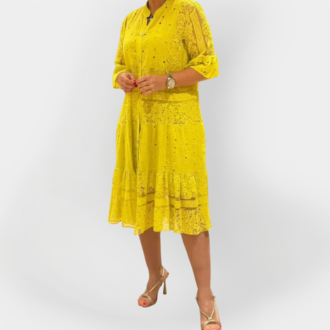 Haljina od čipke s rukavima i prednjim gumbima