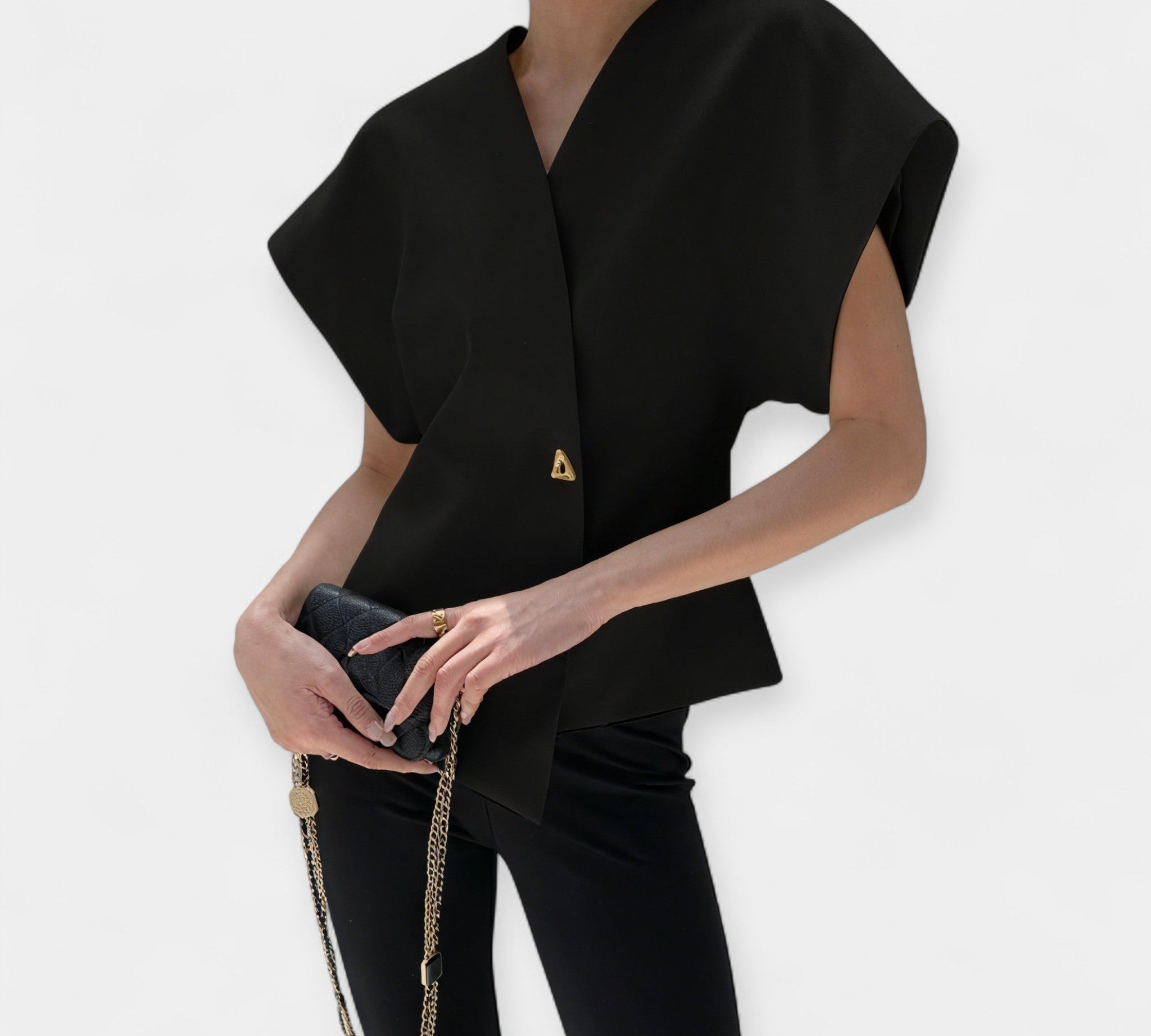 Minimalistički Elegantni Top