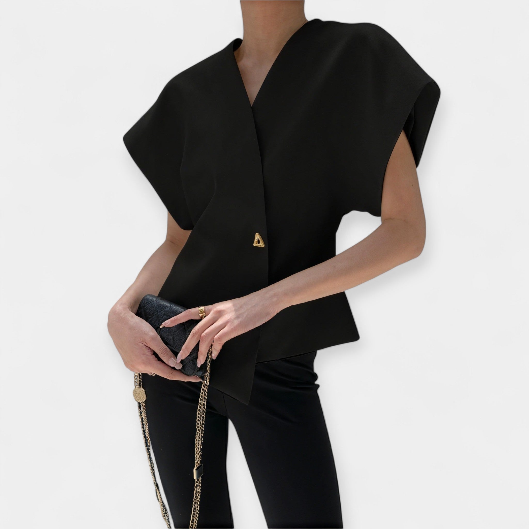 Minimalistički Elegantni Top