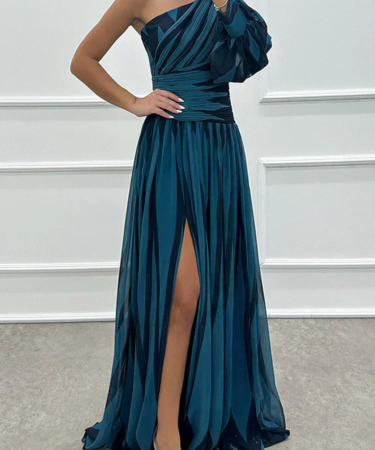 Shiloh – Elegantna Maxi Haljina s Prugastim Uzorkom i Jednim Ramenom