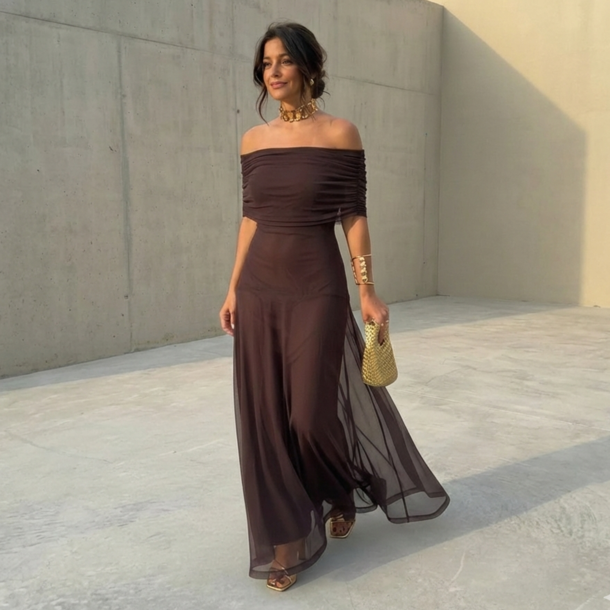 Uma - Duga tečna haljina elegantnog dizajna