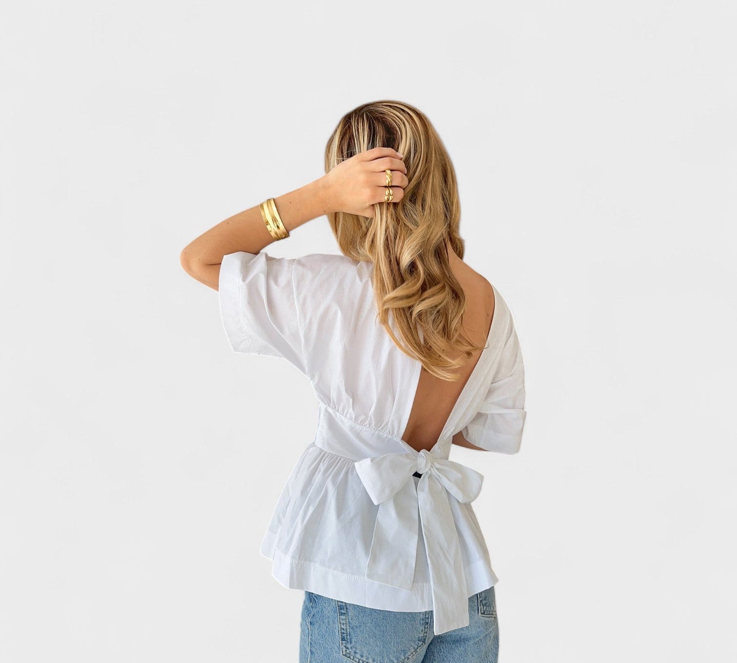 Margareta – Delikatna Bluzica s Udarcem