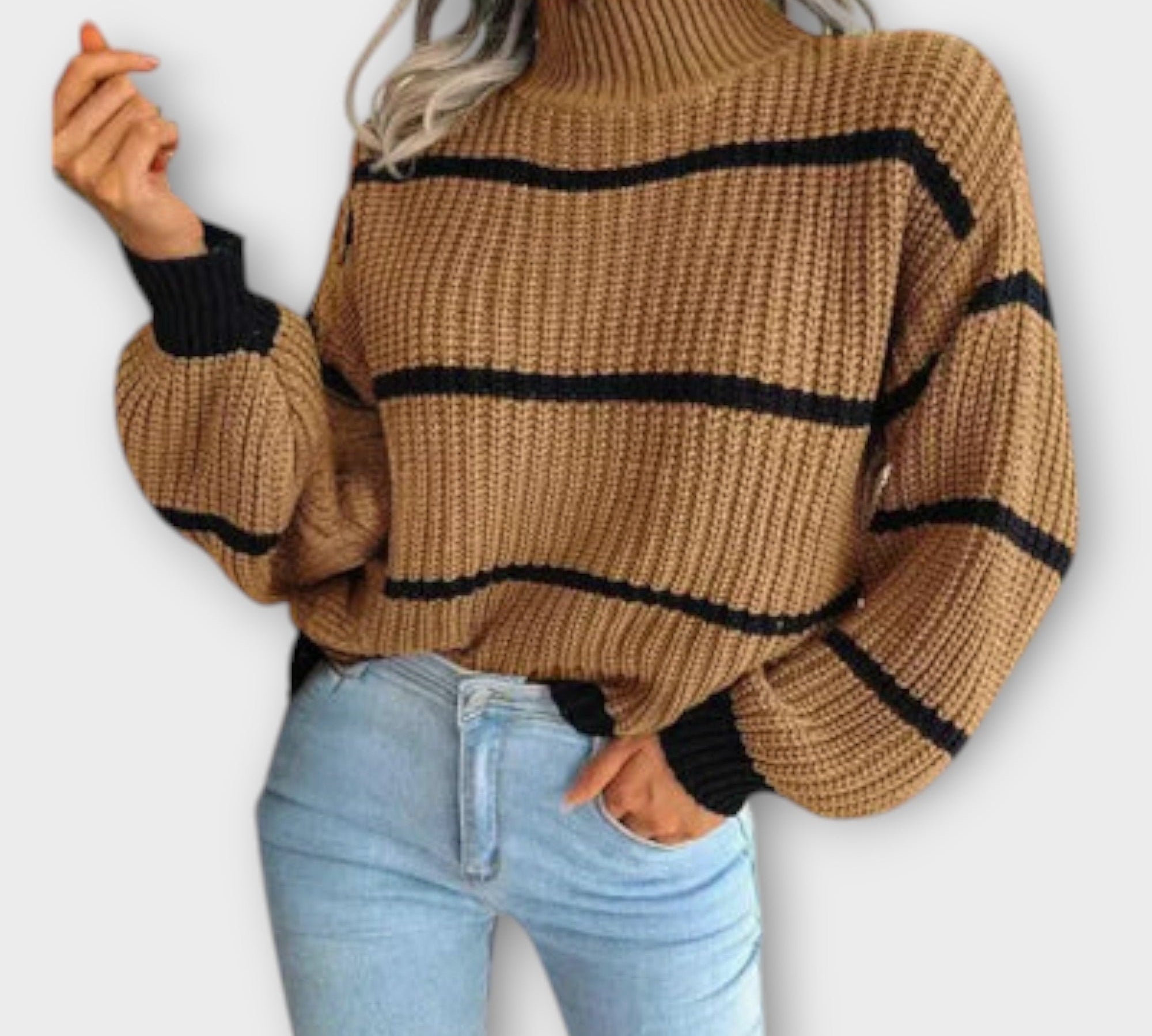 Chavala - Pulover s rolom i prugama