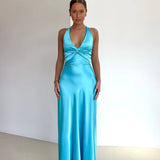 Halter – Fluid Elegance for Special Occasions