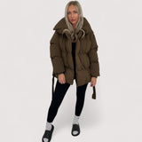 Elora™ | Kratka prošivena jakna s torbicom na pojasu