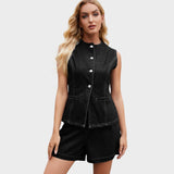 Orly - Elegantni komplet bezrukavnog prsluka s gumbima i kratkih hlača