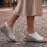 Hazel – Sjajna elegancija u metalik platini