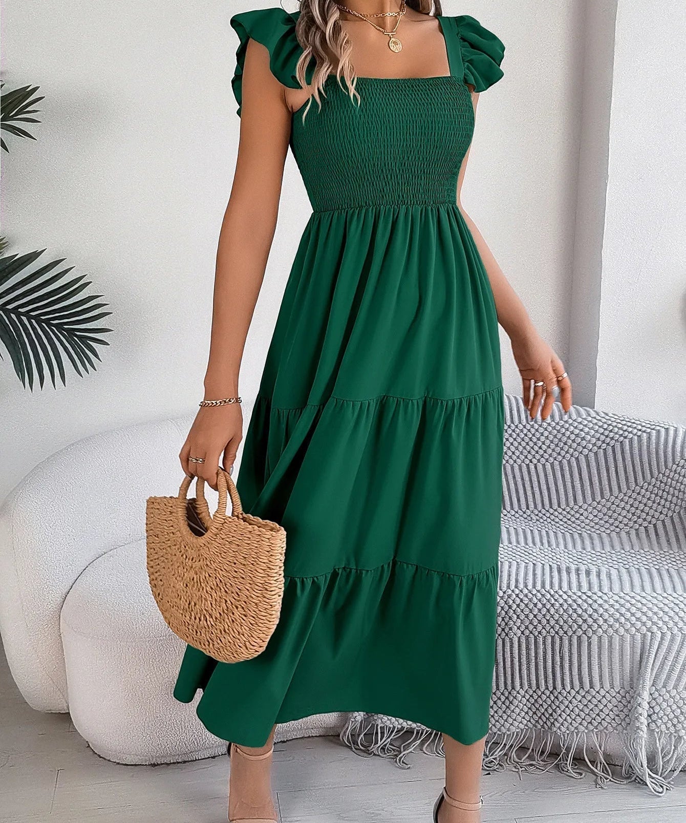 Yessa – Elegantna Tiered Haljina