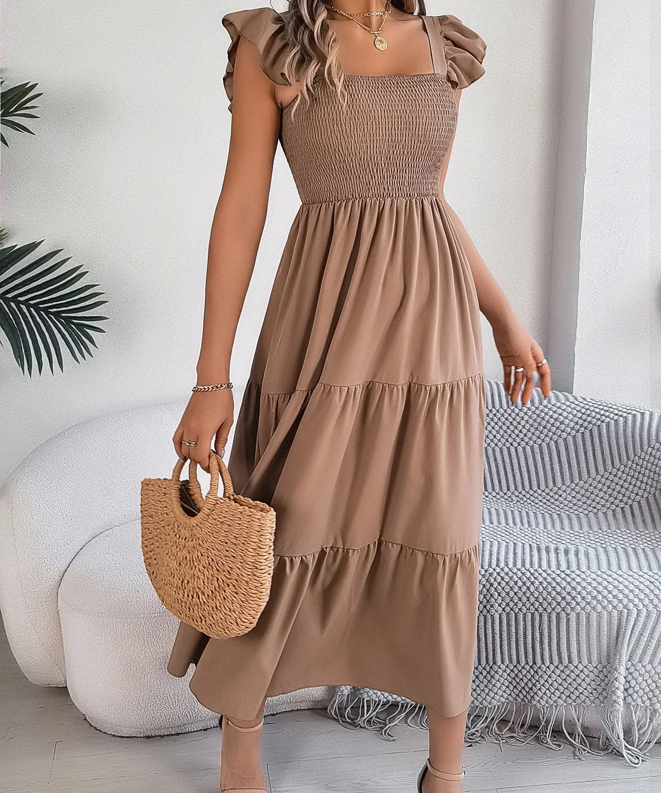 Yessa – Elegantna Tiered Haljina