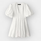 Lagana bijela haljina