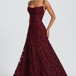 SOFIA – Elegantna čipkasta maxi haljina - Burgundac