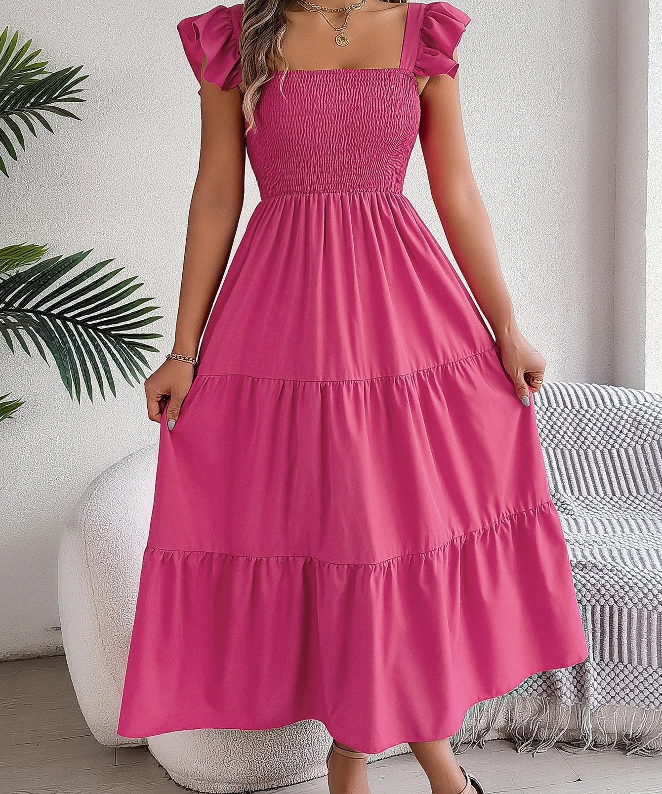 Yessa – Elegantna Tiered Haljina
