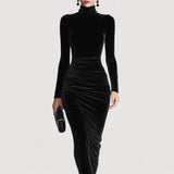 Anora™ | Crna elegantna baršunasta pripijena haljina s visokim ovratnikom