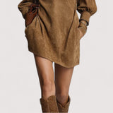 Leira™ | Smeđa opuštena mini haljina od brušene kože s patentnim zatvaračem i dolčevita ovratnikom