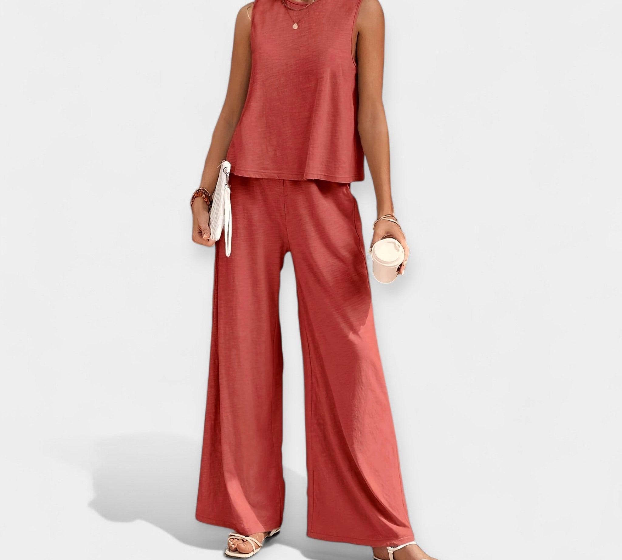 Set majice bez rukava i širokih hlača