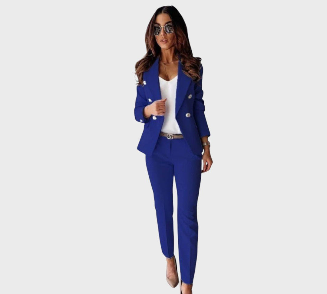 Božena - Dvoredno odijelo sa strukiranim krojem