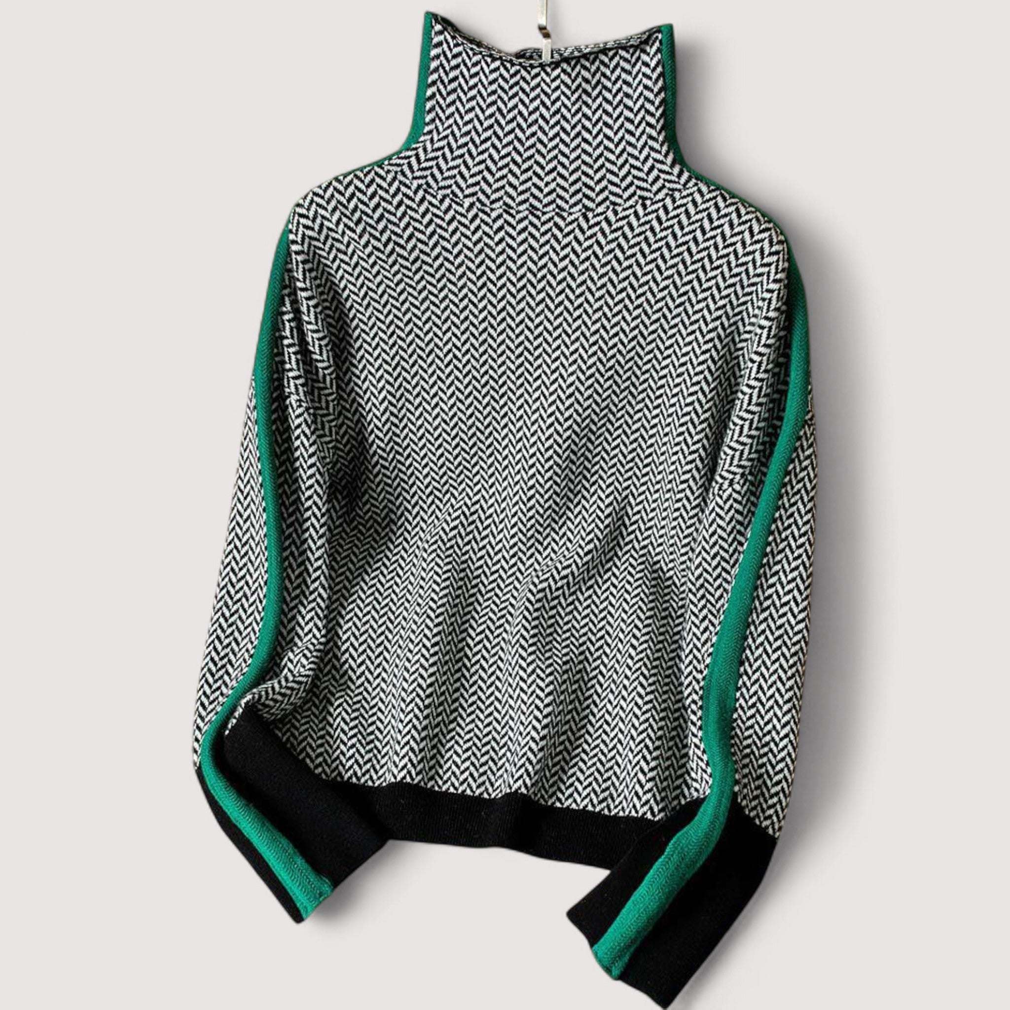 Gabriela™ | Rolka s upečatljivim kontrastnim prugama