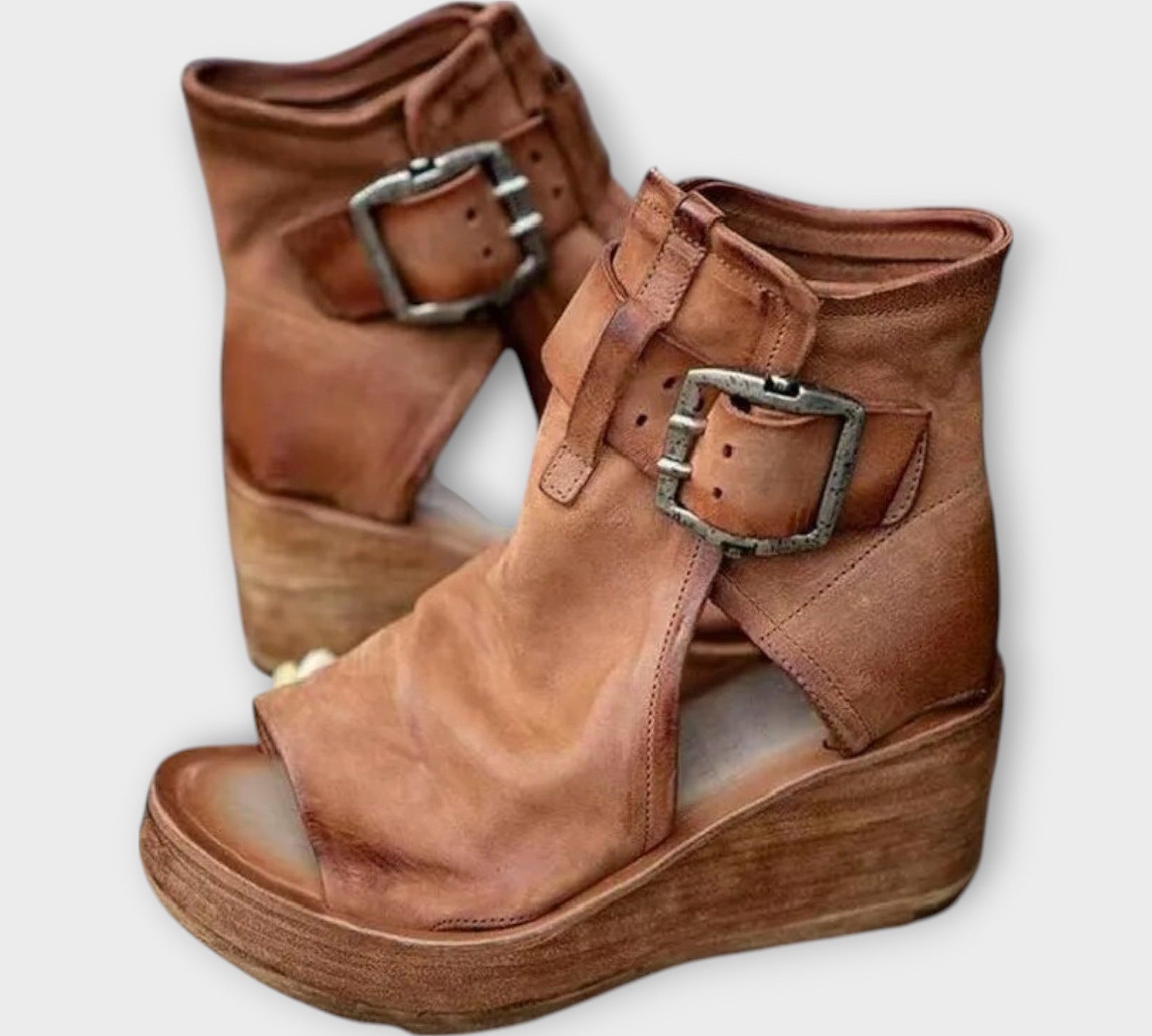 Čizmice s platformom, otvorenim prstom i remenom