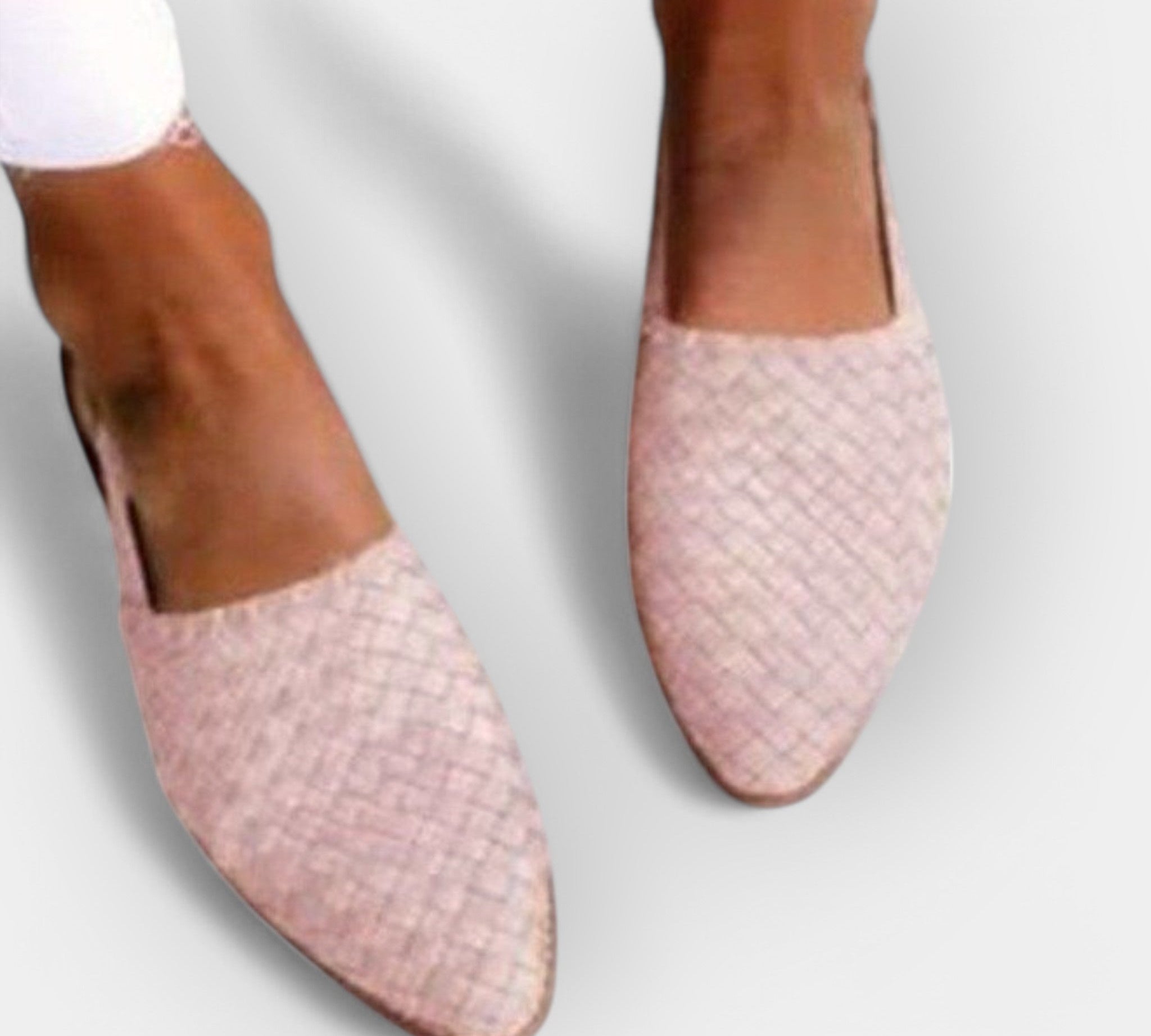 Ručno izrađeno s minimalističkim dizajnom