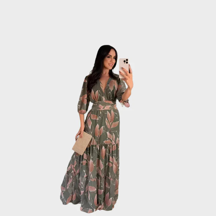 Duga haljina s cvjetnim uzorkom i udobnim krojem za elegantne dane