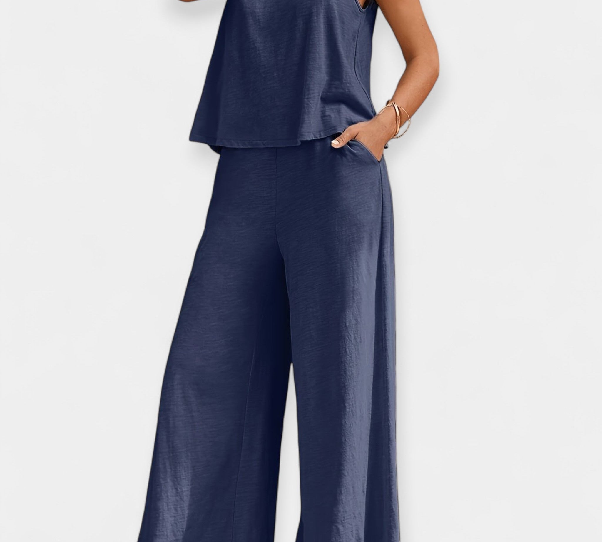 Set majice bez rukava i širokih hlača