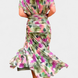 Duga haljina s cvjetnim uzorkom s V izrezom i romantičnom elegancijom