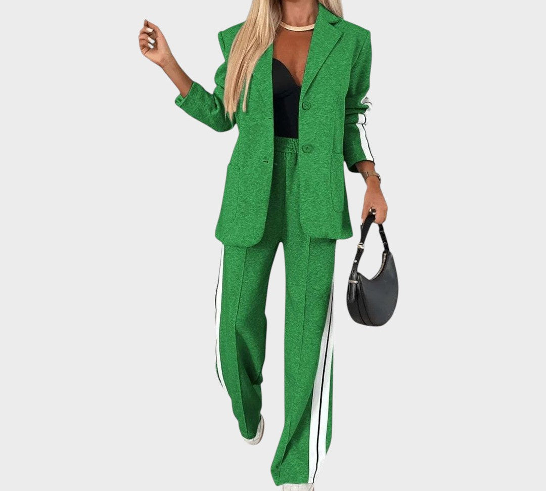 Veronika – Prugasti Kostim